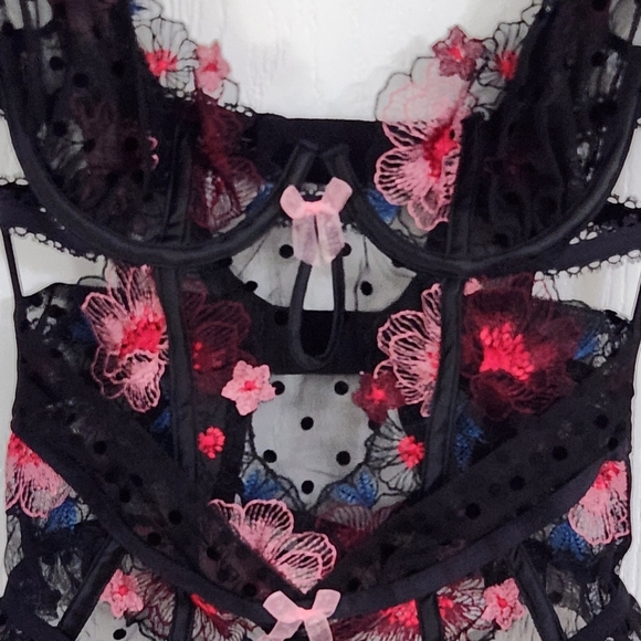 New!For Love and Lemons Black Swiss Dot Zinnia Floral Embroidered Bodysu… - Picture 10 of 15
